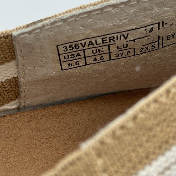 Vionic Valeri tan and white striped espadrille flats, size 6.5 - Picture 8 of 9